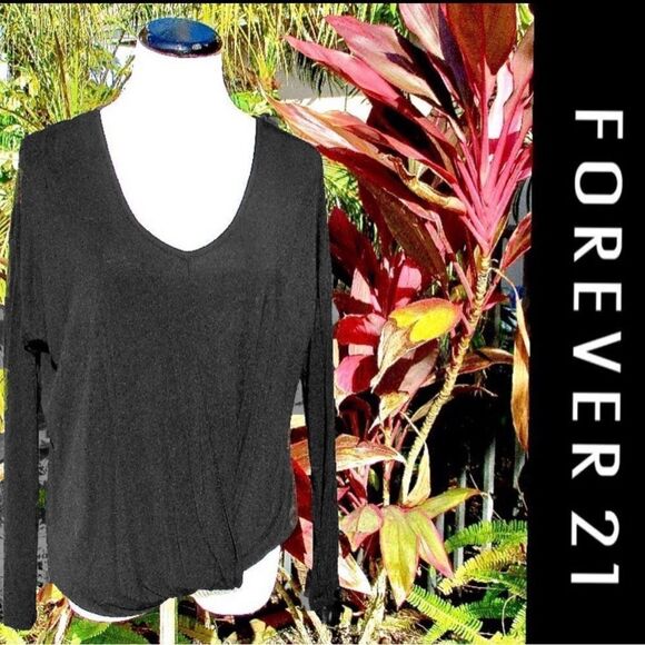 🍍3/$15🍍 Forever 21 Hidden Knotted Dolman Top - Picture 1 of 6